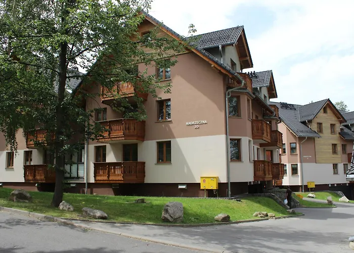 Blisko Centrum Z Garazem Apartamento Karpacz