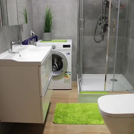 Blisko Centrum Z Garazem